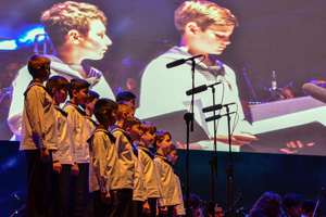 Los Niños Cantores de Viena realizaron exitoso concierto en conmemoración de los 200 años de la Armada de Chile