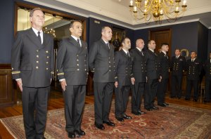 Secretario General de la Armada participa en ceremonia de incorporación de Oficiales CORNAV e imposición de condecoración
