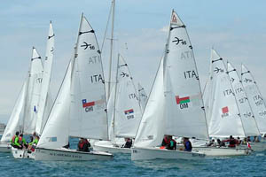 Escuela Naval “Arturo Prat” representa a Chile en la regata Trofeo Academia Naval en Italia