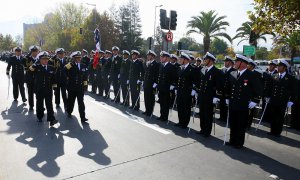 Con desfile cívico-militar conmemoró municipalidad de Vitacura las Glorias Navales