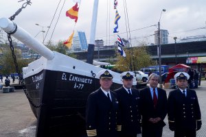 Quinta Zona Naval renueva clásica lancha chilota en Puerto Montt