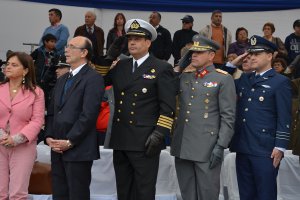 Delegación de la Armada participó con sección histórica en desfile en homenaje a las Glorias Navales