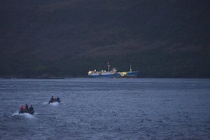 Patrullero de Servicio Hidrográfico “Corneta Cabrales” evacuó a 26 tripulantes de pesquero siniestrado al sur del Golfo de Penas