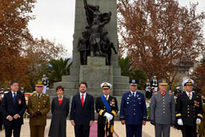 Zonas Navales rindieron honores a los Héroes de Iquique