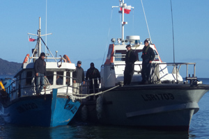Personal de la Capitanía de Puerto de Chaitén rescató a lancha que estaba a la deriva