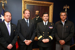 Armada de Chile firmó acuerdo con organización de la Barcelona World Race