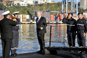 Ministro de Defensa recibe a submarino “Thomson” tras entrenamiento en Estados Unidos