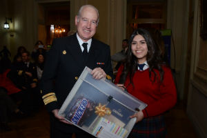 Ganadores del concurso de pintura escolar navegaron por el Estrecho de Magallanes