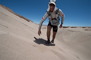 Oficiales de la Escuela Naval tuvieron destacada participación en carrera Atacama Crossing