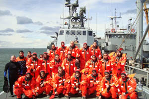 Aviadores Navales efectúan entrenamiento de supervivencia en el Estrecho de Magallanes