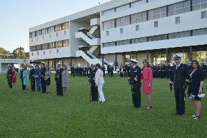 Vicealmirantes y Contraalmirantes que se acogen a retiro fueron despedidos en la Escuela Naval