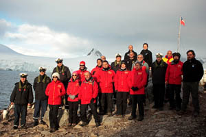INACH y Armada de Chile reabren base “Yelcho”