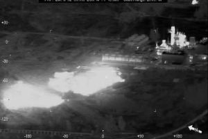 Avión de la Armada apoya detección de focos de incendio en Valparaíso