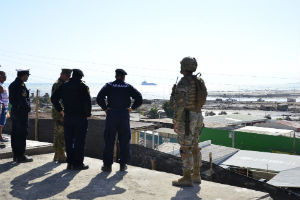 Almirante Larrañaga llega hasta Chañaral y Taltal para revistar al personal desplegado