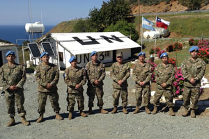 Comandante en Jefe de la Armada visita a personal chileno en Misión de Paz de la ONU en Chipre