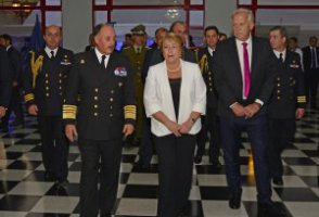 Comandante en Jefe de la Armada encabezó inauguración del Mes del Mar en Arica
