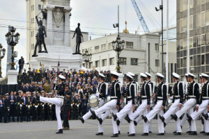 Armada rinde homenaje a los Héroes de Iquique en Valparaíso