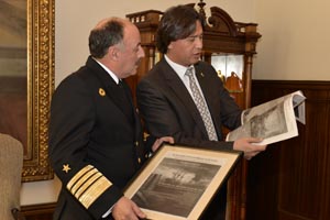 Director del Diario Oficial saludó al Comandante en Jefe de la Armada por las Glorias Navales