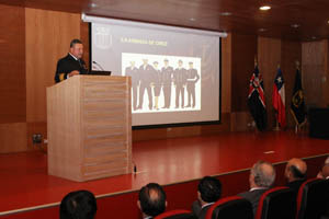 Academia de Guerra y UNAB realizan seminario en conjunto