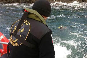 Armada apoya rebusca de buzo mariscador desaparecido en Aysén