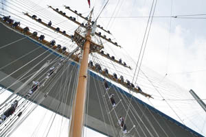 Buque Escuela "Esmeralda" recaló a su primer puerto de Europa