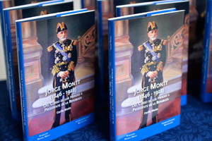 Lanzan libro sobre Vicealmirante Jorge Montt en la Academia de Guerra Naval