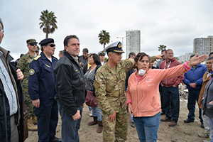 Ministro de Defensa revista a efectivos de las Fuerzas Armadas desplegados en Coquimbo