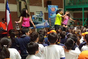 Team 137 inicia ciclo de visita a establecimientos educacionales en la región Metropolitana