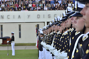 Escuela Naval gradúa una nueva generación de Oficiales de Marina