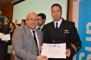 Teniente de la Armada fue reconocido como uno de los jóvenes líderes del Bío Bío