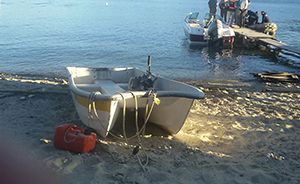 Buzos de la Armada buscan a desaparecidos en accidente de Lago Riñihue
