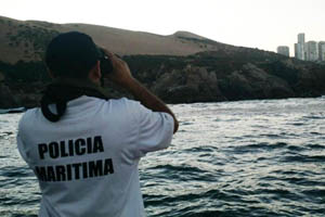 Continúa búsqueda de hombre que cayó al mar en el sector de la Roca Oceánica