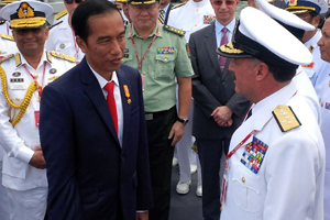 Almirante Larrañaga participó en la inauguración del ejercicio Komodo 2016