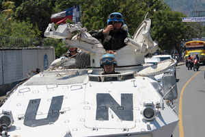 Batallón Chile recibió visita del Comandante de la Fuerza del MINUSTAH
