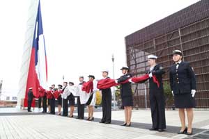 Segunda Zona Naval inició Mes del Mar con el izamiento del Pabellón Bicentenario