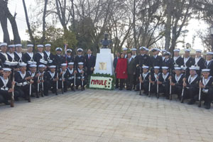Busto del Comandante Arturo Prat fue entregado a la comunidad de Maule