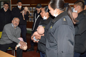 Grumetes participaron en taller de trauma, reanimación y resiliencia