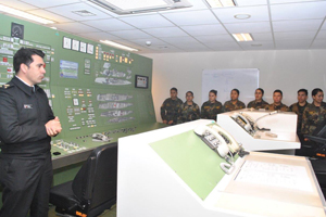 Colegios premilitares visitaron la Academia Politécnica Naval