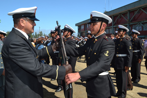 Alumnos de la Escuela de Grumetes concluyeron Período Básico de Instrucción con la recepción de su Arma de Servicio