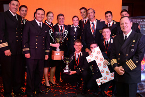 Escuela Naval obtuvo primer y tercer lugar nacional de vela en la temporada Oceánica 2016-2017