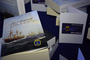 Armada de Chile lanza libro sobre su historia de dos siglos
