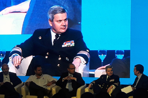 Comandante en Jefe de la Segunda Zona Naval participó como panelista en Seminario Conversaciones que Conectan
