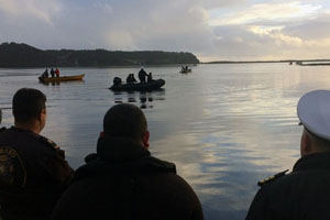 Armada coordina búsqueda de kayakista desaparecido en Lago de Chiloé con robot submarino