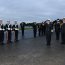 Almirante Leiva recibe los honores de ordenanza a su llegada a la Base Naval Talcahuano.