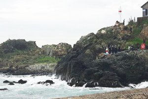Armada de Chile inauguró baliza luminosa en Pichicuy