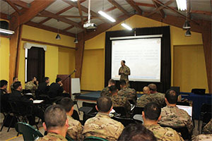 Infantería de Marina realiza seminario con Infantes de Estados Unidos en el ámbito de las comunicaciones en ejercicios combinados