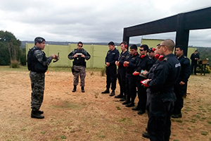 Policía Marítima realiza instrucción en capacitación táctica en San Antonio