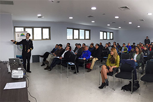 Meteorólogos de la Segunda Zona Naval capacitaron a personal municipal encargado de protección civil