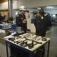 El Contraalmirante Recalde recorrió talleres e instalaciones donde se realiza mantención a las unidades.
