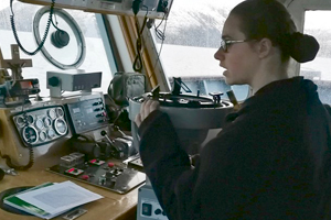 Oficial de la Royal Navy realiza periodo de intercambio en patrullero perteneciente al Distrito Naval Beagle